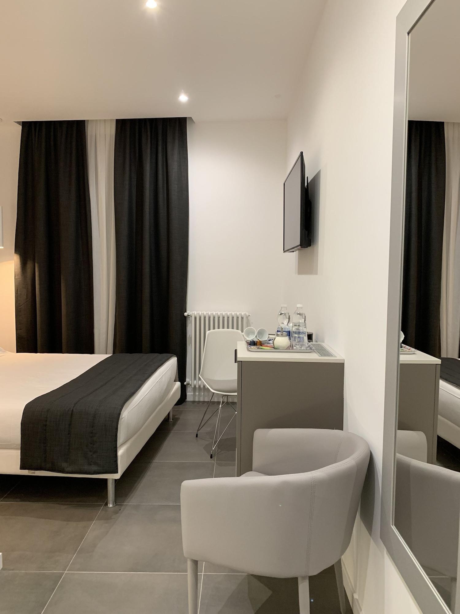 Apartahotel Bossi 2*